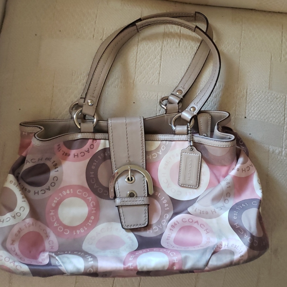 Handbag - Picture 2 of 3